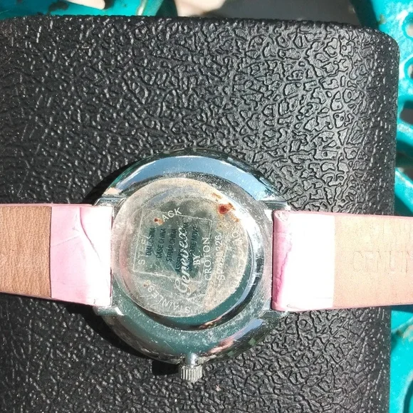 Women's EUC Crystal Encrusted Wristwatch w/ Pink Leather Band! - Picture 6 of 7